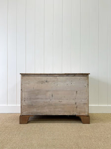 A Very Good English Georgian Pine Chest of Drawers Dresser c1800