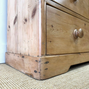 An Antique English Pine Chest of Drawers Dresser c1890