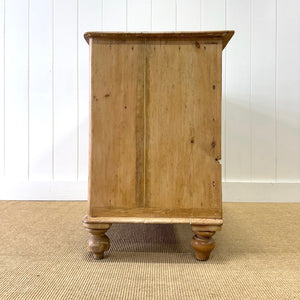 An Antique English Pine Chest of Drawers Dresser Tulip Feet c1890
