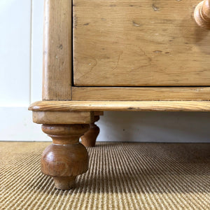 An Antique English Pine Chest of Drawers Dresser Tulip Feet c1890