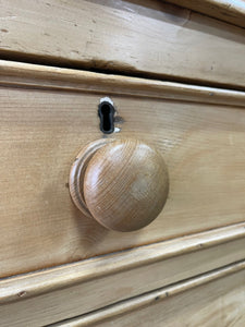 An Antique English Pine Chest of Drawers Dresser with Wooden Knobs c1890