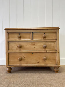 An Antique English Pine Chest of Drawers Dresser with Wooden Knobs c1890