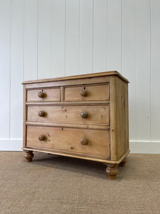 An Antique English Pine Chest of Drawers Dresser with Wooden Knobs c1890