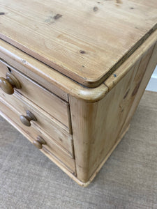An Antique English Pine Chest of Drawers Dresser with Wooden Knobs c1890