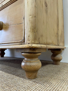 An Antique English Pine Chest of Drawers Dresser with Wooden Knobs c1890