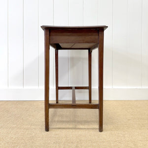 A Very Good 18th Century Georgian Mahogany Side Table or Nightstand