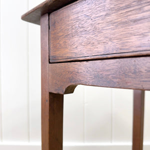 A Very Good 18th Century Georgian Mahogany Side Table or Nightstand