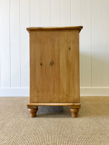 An Antique English Pine Chest of Drawers Dresser with Wooden Knobs c1890