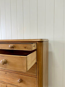 An English Pine Chest of Drawers Dresser with Wooden Knobs c1880