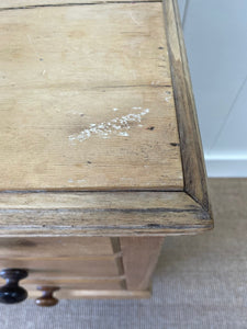 An Antique English Pine Chest of Drawers Dresser with Dark Wooden Knobs c1890