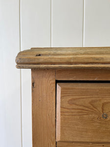 An Antique English Pine Chest of Drawers Dresser with Dark Wooden Knobs c1890