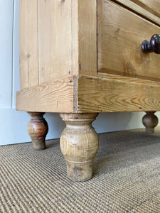 An Antique English Pine Chest of Drawers Dresser with Dark Wooden Knobs c1890