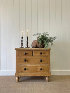 An Antique English Pine Chest of Drawers Dresser with Dark Wooden Knobs c1890