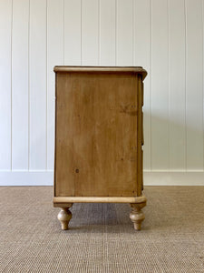 An English Pine Low Chest of Drawers Dresser with Wooden Knobs c1890