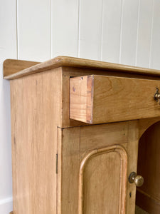 An Elegant Antique English Pine Pedestal Desk c1890