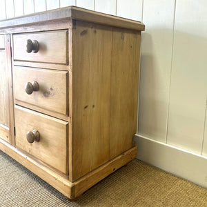 A English Country 6 Drawer Pine Buffet or Sideboard