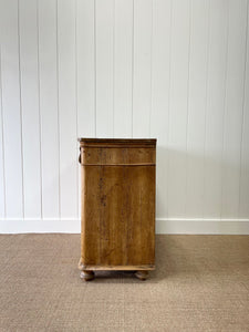 An Antique French Louis Phillip c1860 Pine Chest of Drawers Dresser or Commode