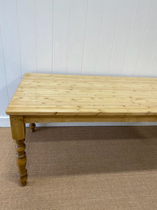 An English Country Pine 8ft Dining Farm Table
