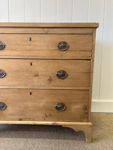 A Very Good English Georgian Pine Chest of Drawers Dresser c1800