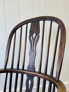 An English Oak and Elm Farmhouse Windsor Chair c1800