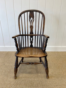 An English Oak and Elm Farmhouse Windsor Chair c1800