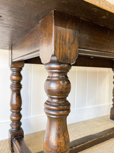 An Antique English Country Oak 5.5 ft Kitchen Dining Table c1820 with Turned Legs