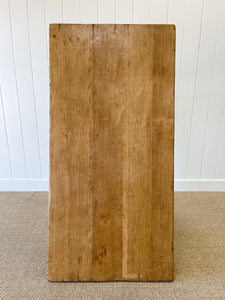 An Antique English Country Oak 5.5 ft Kitchen Dining Table c1820 with Turned Legs
