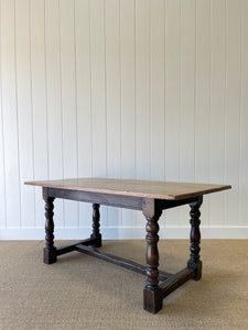 An Antique English Country Oak 5.5 ft Kitchen Dining Table c1820 with Turned Legs