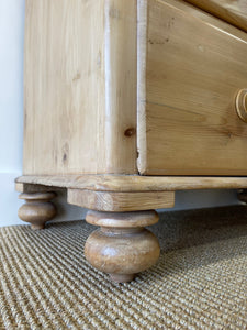 An English Pine Low Chest of Drawers Dresser with Wooden Knobs c1890
