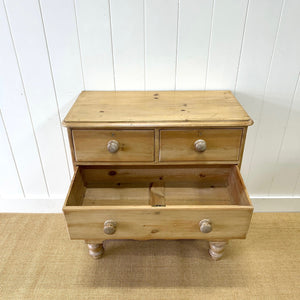 An Antique English Pine Chest of Drawers Dresser Tulip Feet c1890
