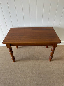 An Antique English Country 4 ft Mahogany Dining or Library Table/Desk c1890