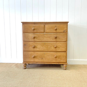A 19th Century English Pine Chest of Drawers/Dresser with Tulip Feet