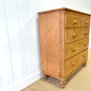 A 19th Century English Pine Chest of Drawers/Dresser with Tulip Feet
