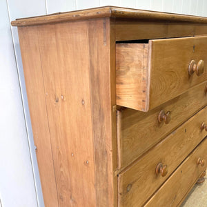 A 19th Century English Pine Chest of Drawers/Dresser with Tulip Feet