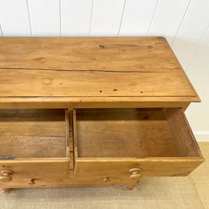 A 19th Century English Pine Chest of Drawers/Dresser with Tulip Feet