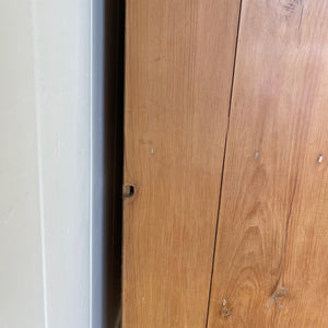 A 19th Century English Pine Chest of Drawers/Dresser with Tulip Feet
