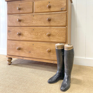 A 19th Century English Pine Chest of Drawers/Dresser with Tulip Feet