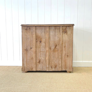 A 19th Century English Chest of Drawers/Dresser