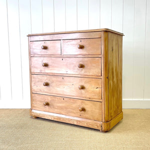 A 19th Century English Chest of Drawers/Dresser