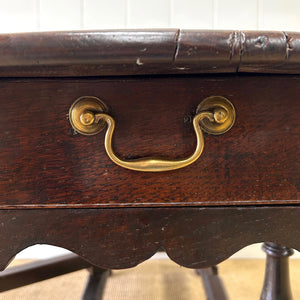 A Very Good Antique English Country Oak Drop Leaf Gate Leg Table with Drawer