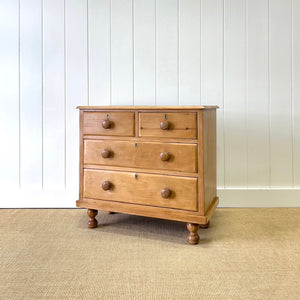 A 19th Century English Pine Chest of Drawers/Dresser with Tulip Feet
