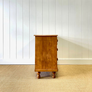 A 19th Century English Pine Chest of Drawers/Dresser with Tulip Feet