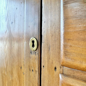 An English Country 7 Drawer Pine Buffet or Sideboard