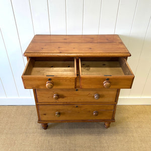 A 19th Century English Pine Chest of Drawers/Dresser with Tulip Feet
