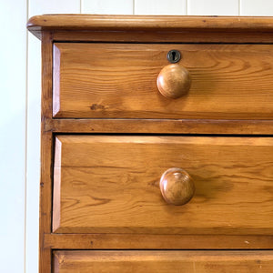 A 19th Century English Pine Chest of Drawers/Dresser with Tulip Feet