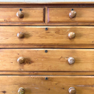 A 19th Century English Pine Chest of Drawers/Dresser with Tulip Feet