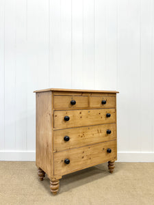 A 19th Century English Chest of Drawers/Dresser