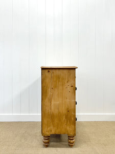 A 19th Century English Chest of Drawers/Dresser