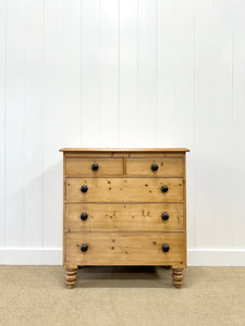 A 19th Century English Chest of Drawers/Dresser
