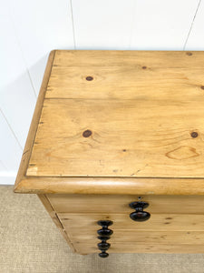 A 19th Century English Chest of Drawers/Dresser